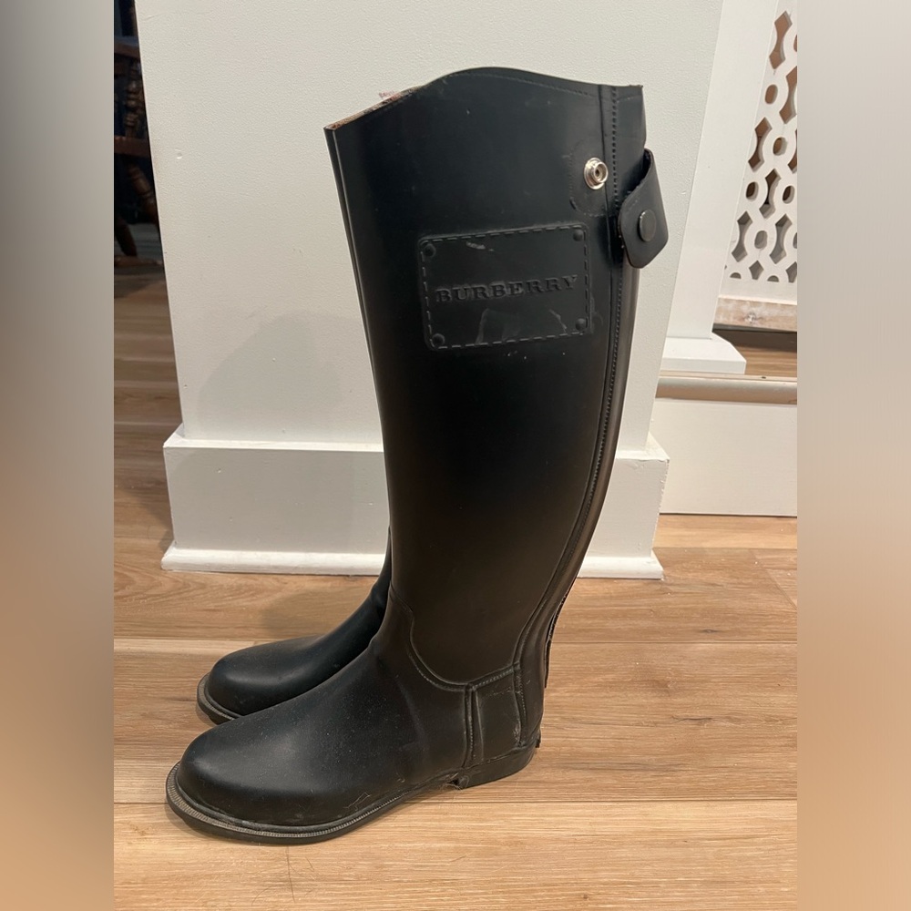 Authentic Burberry rubber riding boots